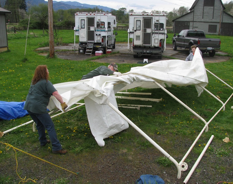 4 - Setting up awning.JPG
