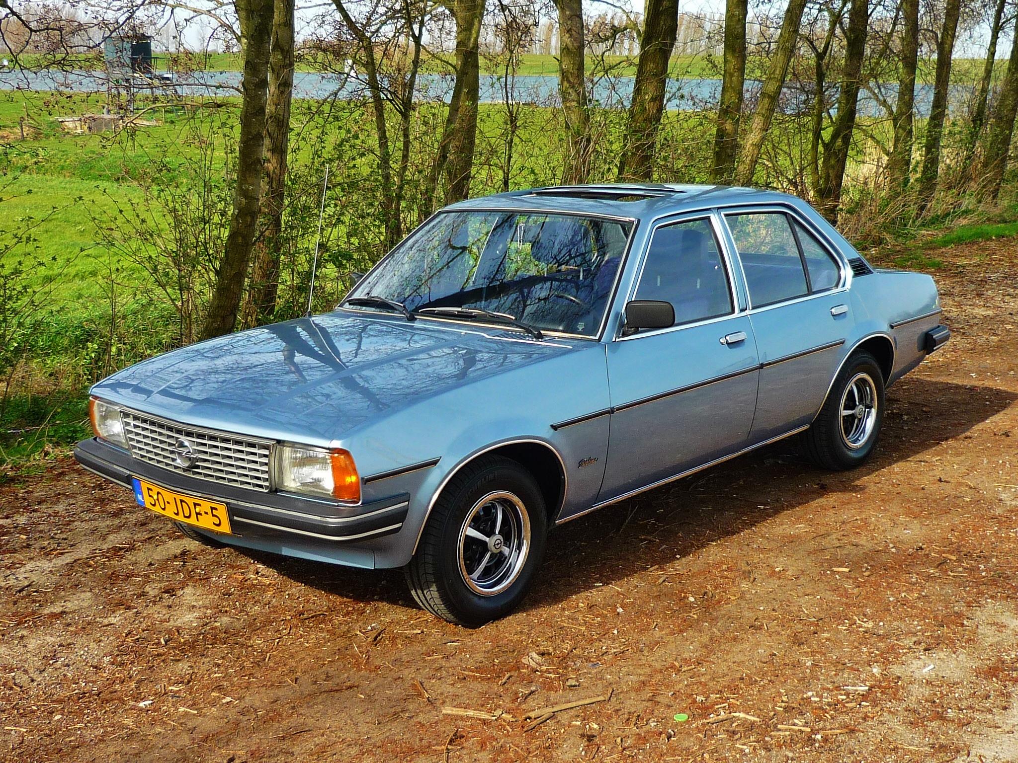 Ascona 2.0S Berlina