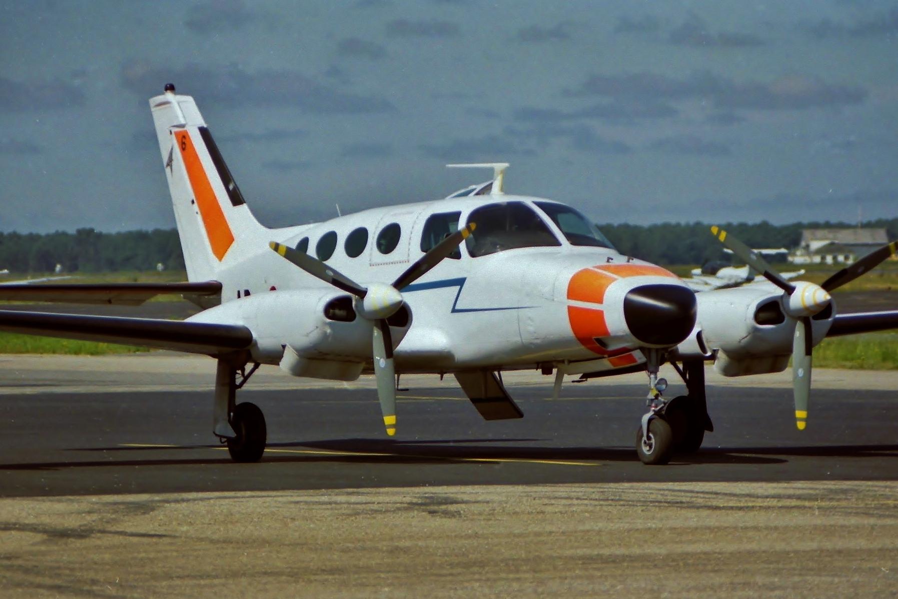 Cessna411  6 