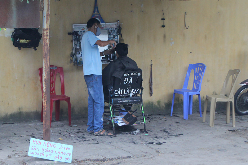 Street Barber