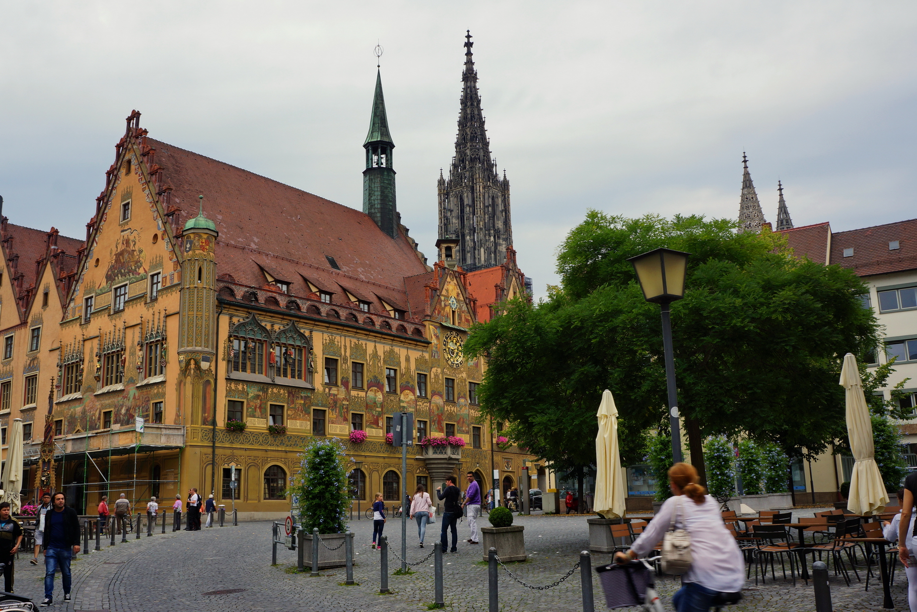 Ulm. Rathaus and Cathedral/Mnster 13771890