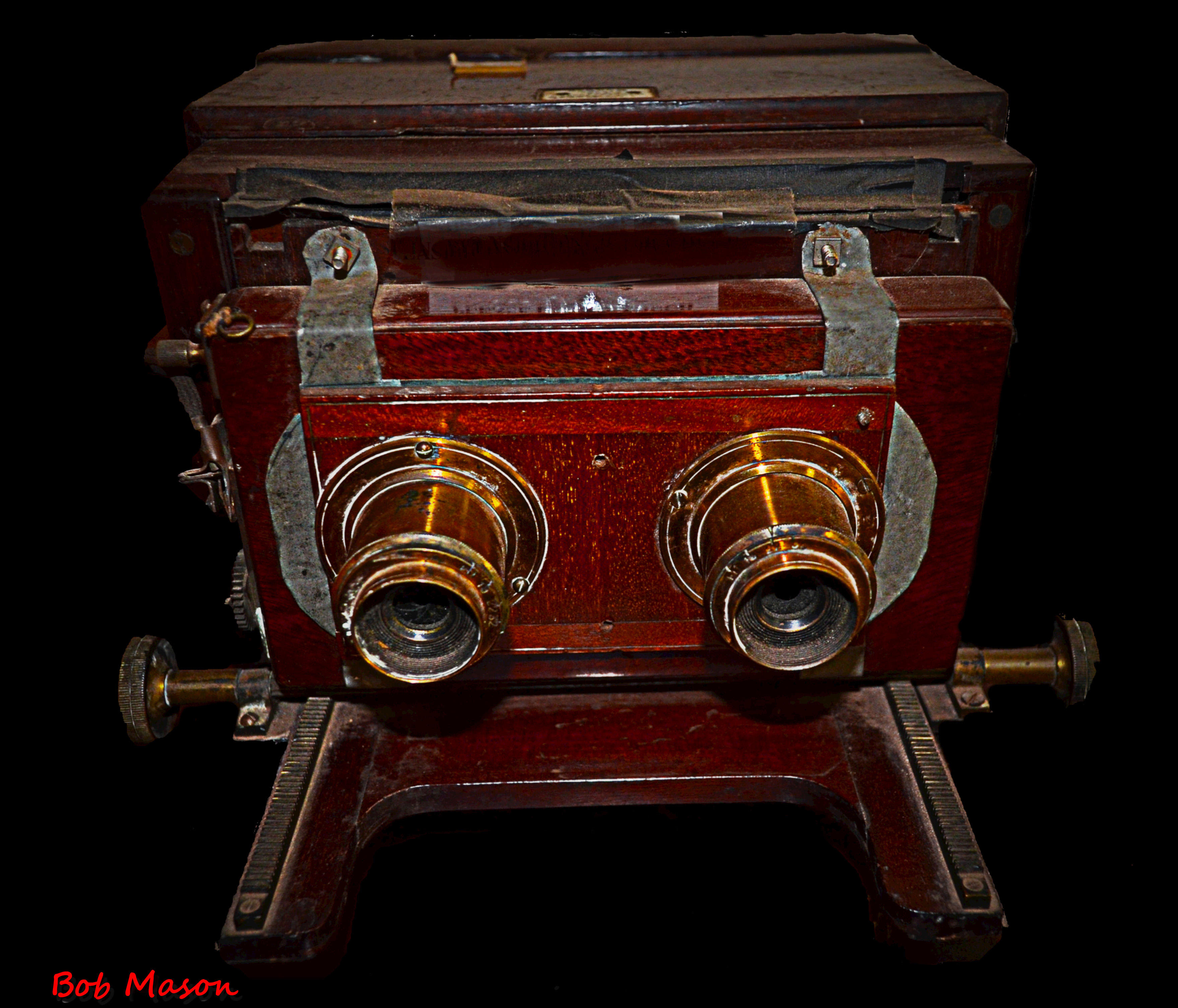 Art.....A Very Old Stereoscopic Camera..
