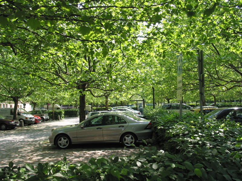 berlin parking court 07 - 1.jpg