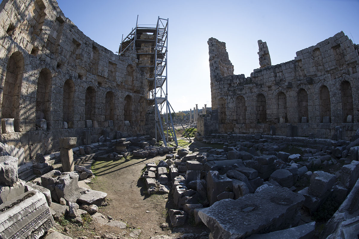 Perge December 2013 3069.jpg