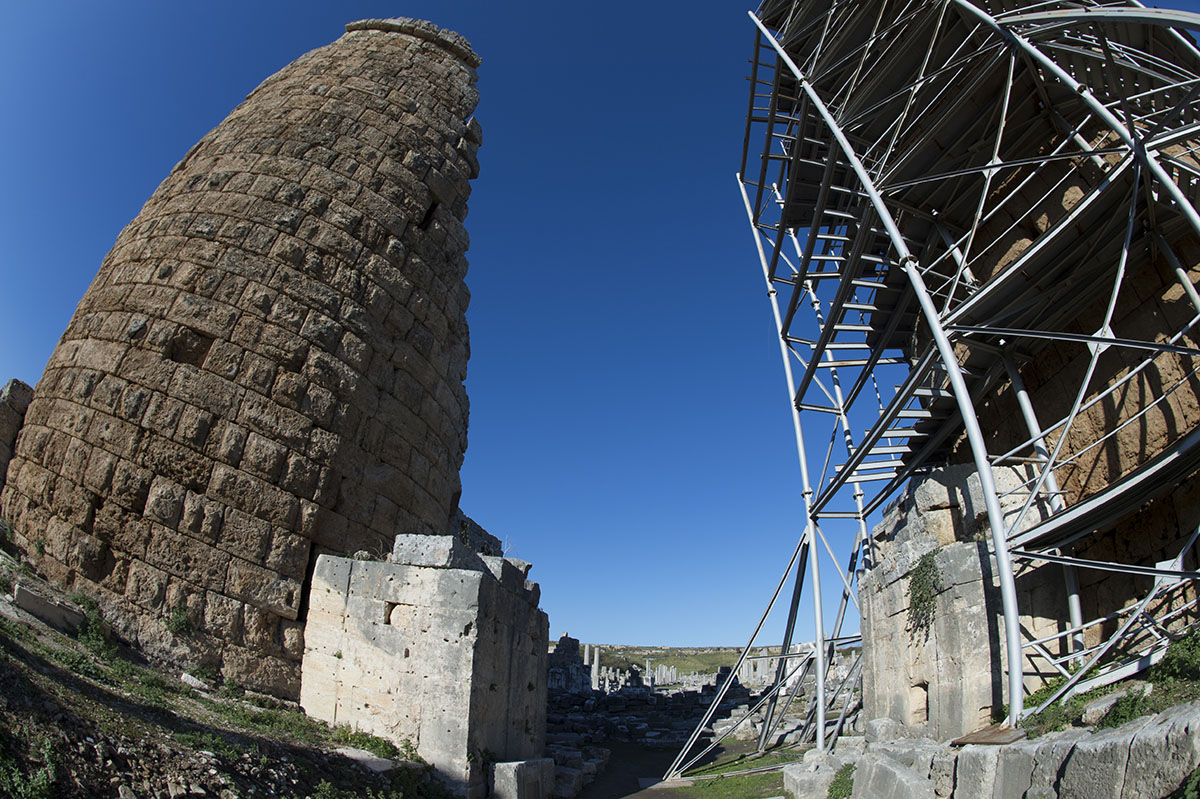 Perge December 2013 3073.jpg