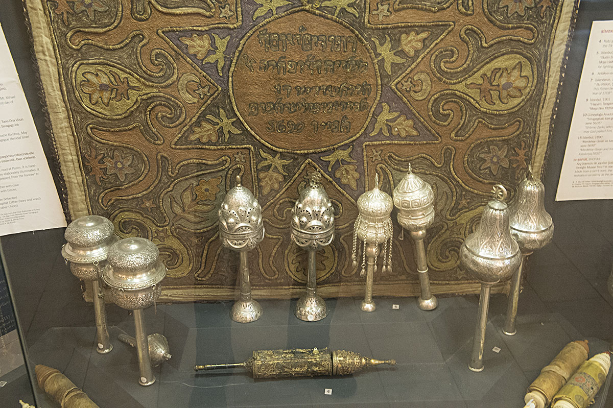 Istanbul Jewish Museum May 2014 9354.jpg