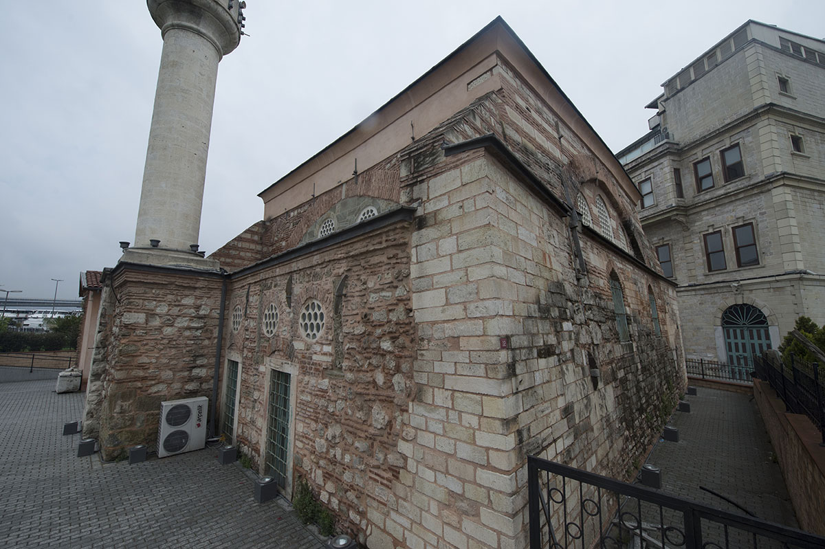 Istanbul Ahi Celebi Mosque May 2014 6181.jpg