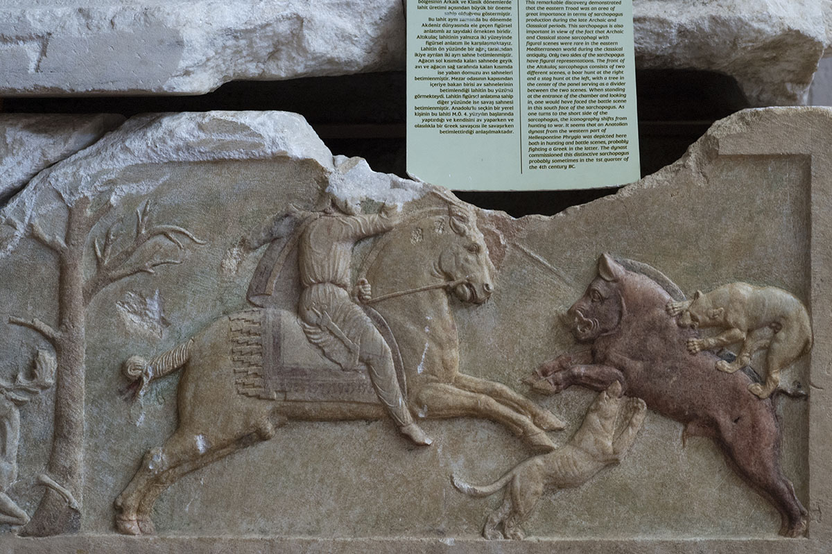 Canakkale Archaeological Museum May 2014 8086.jpg