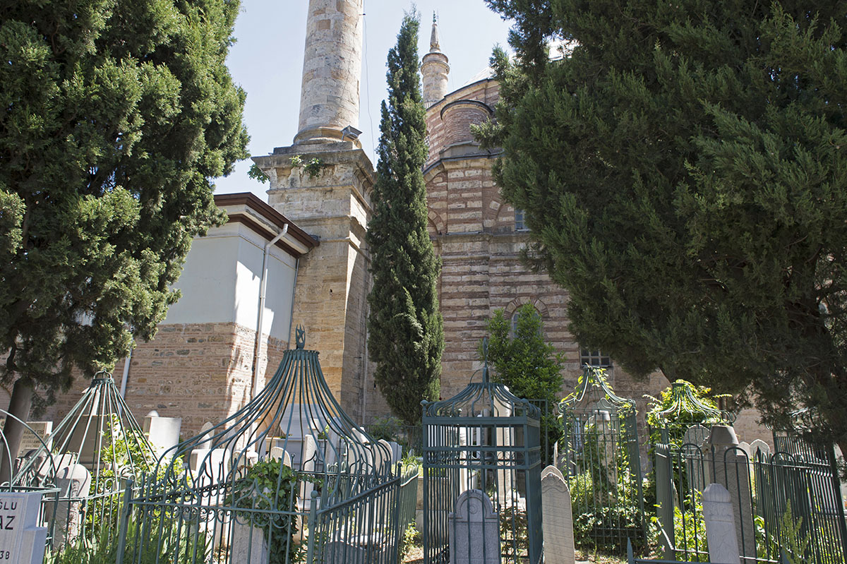 Bursa Emir Sultan Camii May 2014 7077.jpg