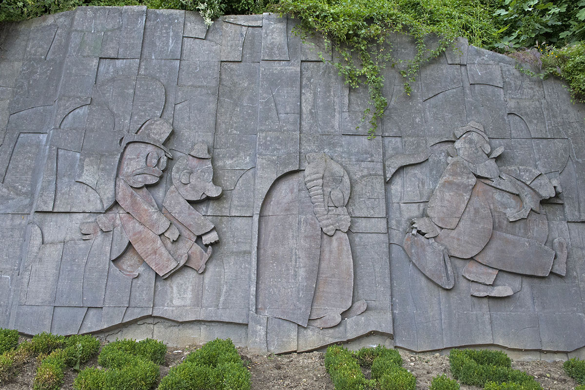 Bursa Cemal Guler works May 2014 7065.jpg