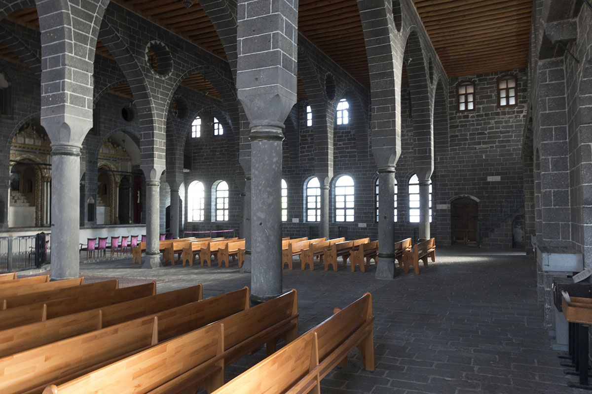 Diyarbakir Surp Giragos Armenian Church september 2014 1122.jpg