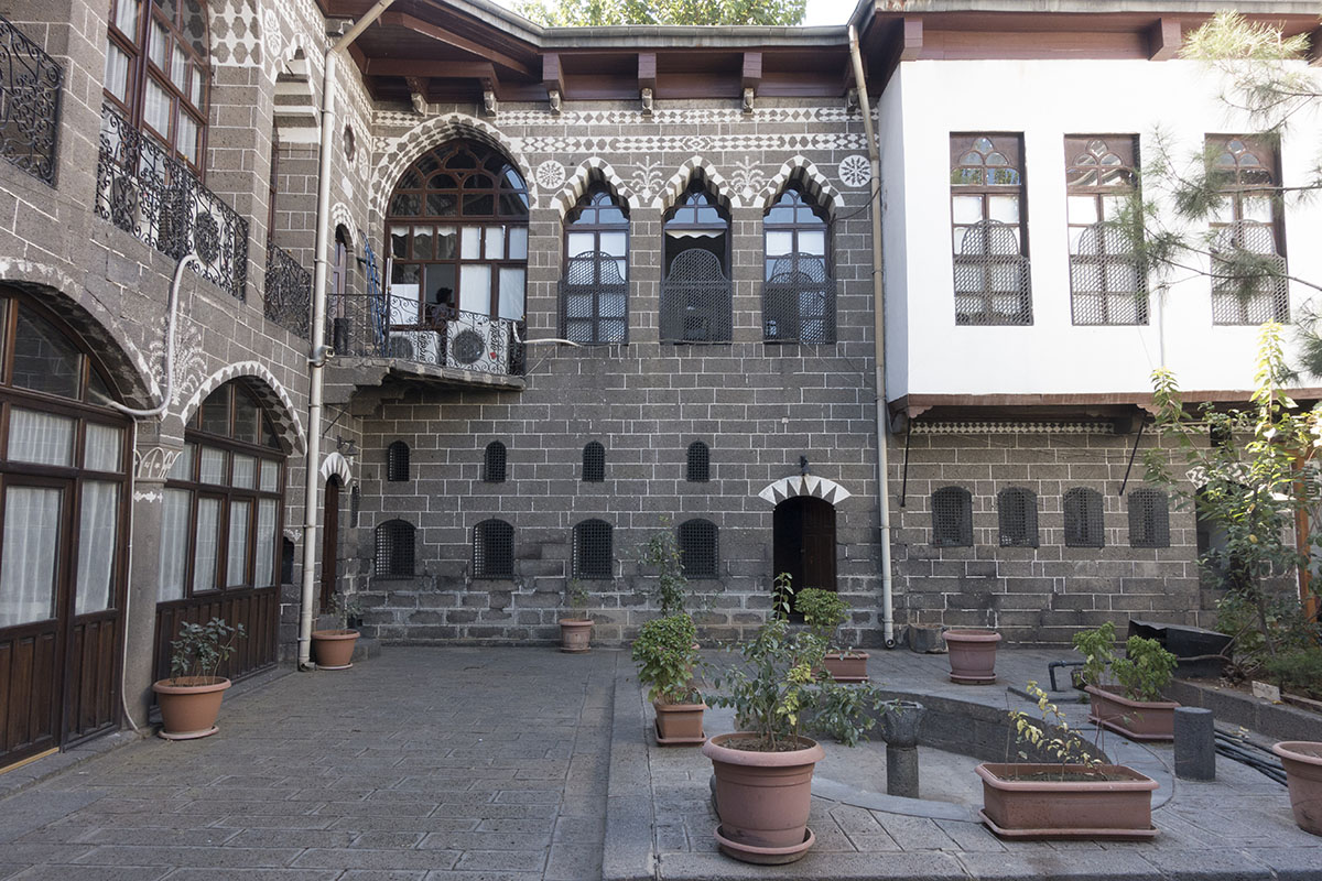 Diyarbakir old house Culture Directorate september 2014 1021.jpg