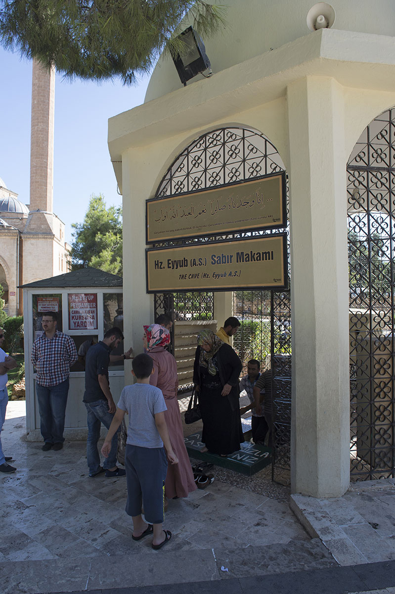 Urfa Eyup Peygamber september 2014 3523.jpg