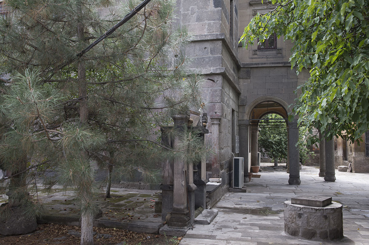 Kayseri Surp Kirkor Lusavoric Armenian Church september 2014 2172.jpg