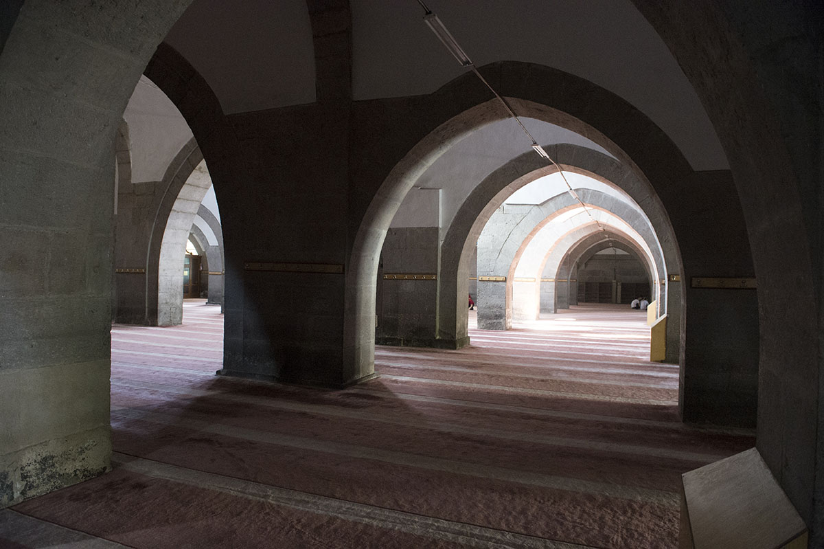 Kayseri Hunat Camii september 2014 2429.jpg