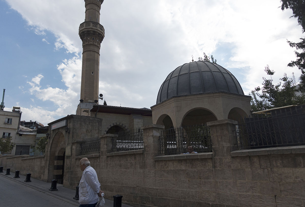 Gaziantep Shirvani Mosque september 2014 0948.jpg