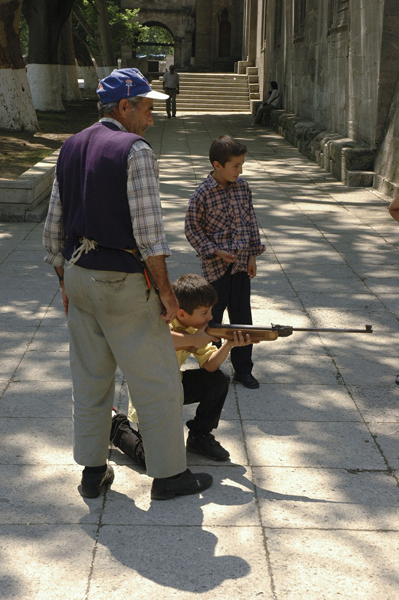 Istanbul Fatih Mosque June 2004 1179.jpg