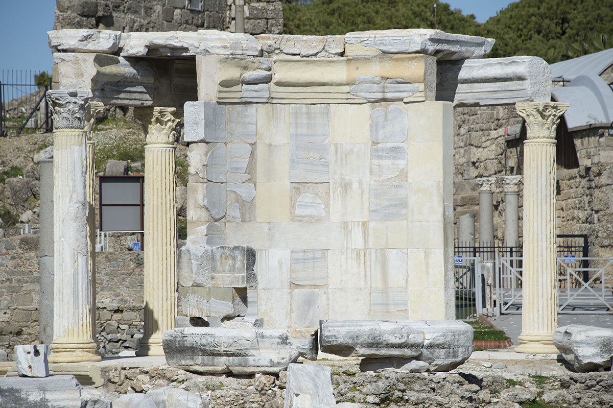 Side feb 2015 6128.jpg
