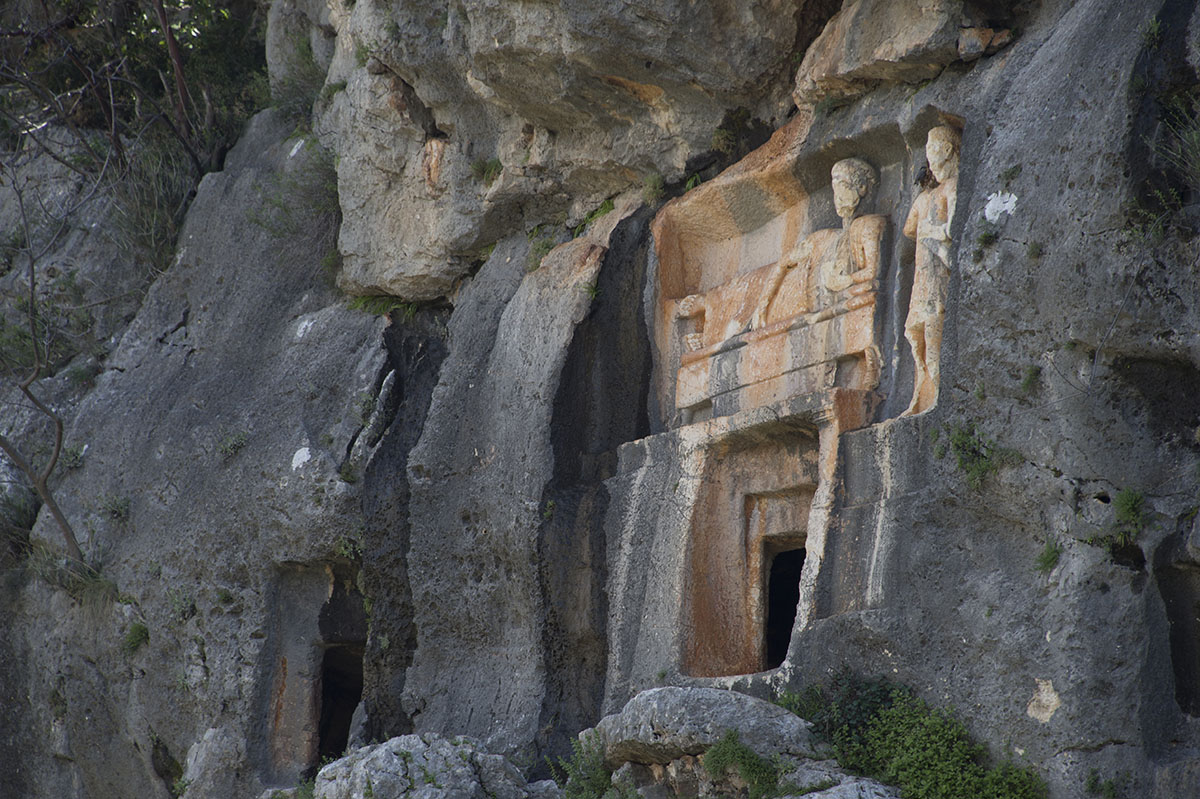 Canakci rock tombs march 2015 6822.jpg
