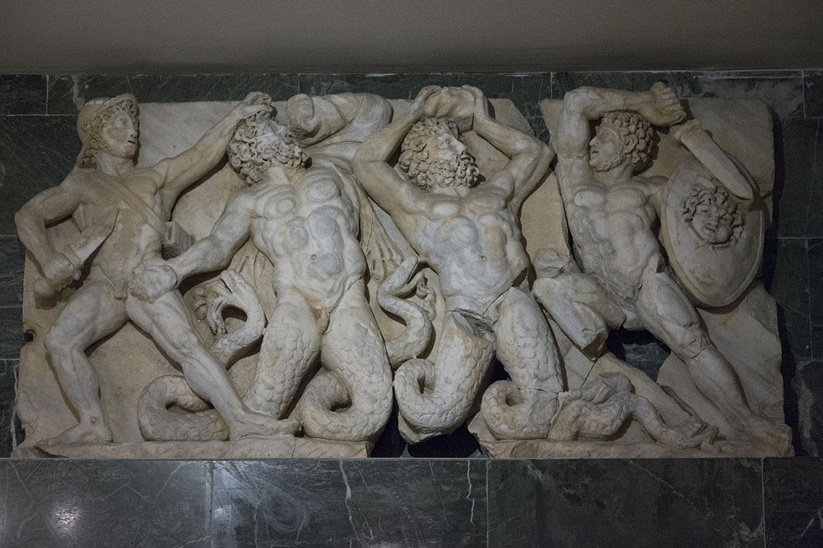 Antalya Museum Gigantomachia feb 2015 6552.jpg