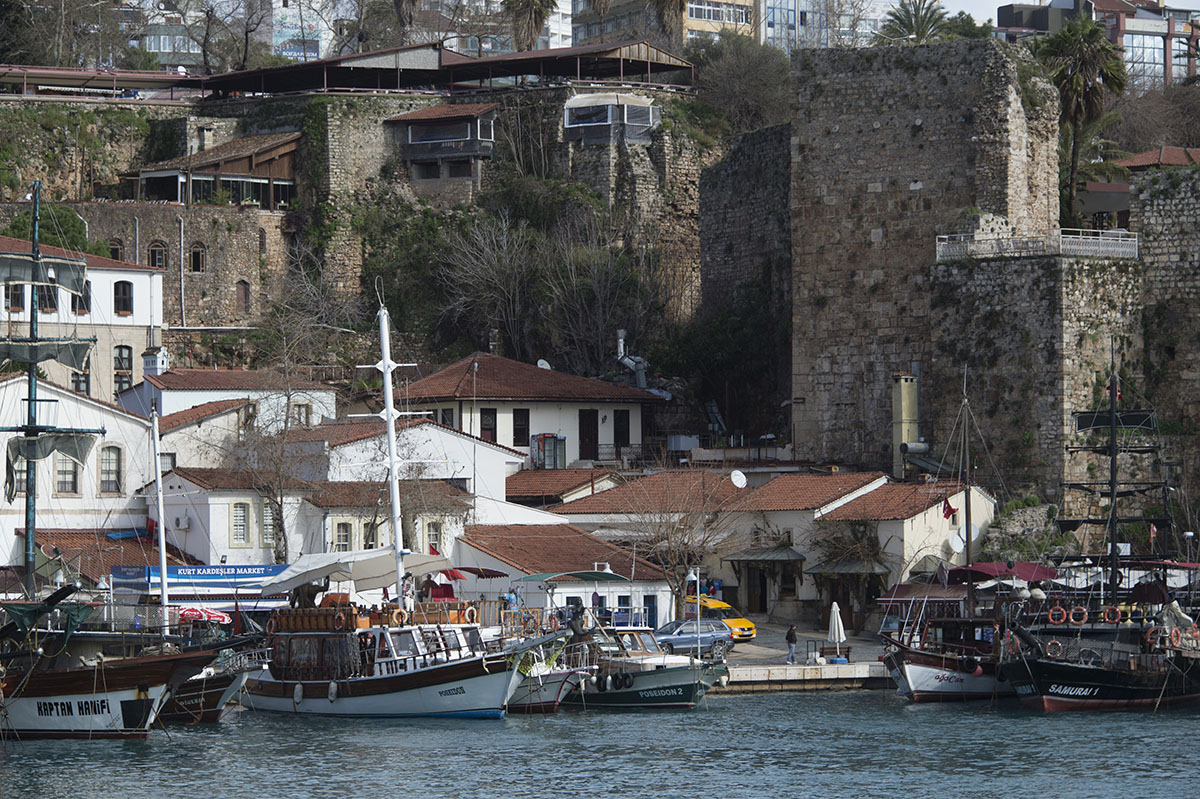 Antalya Harbour Area feb 2015 4765.jpg