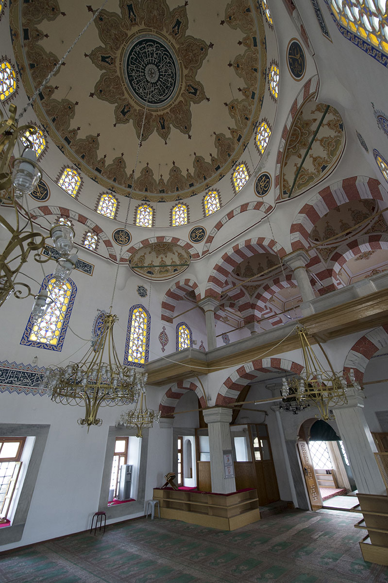 Istanbul Shep Sefa Hatun Mosque 2015 8521.jpg
