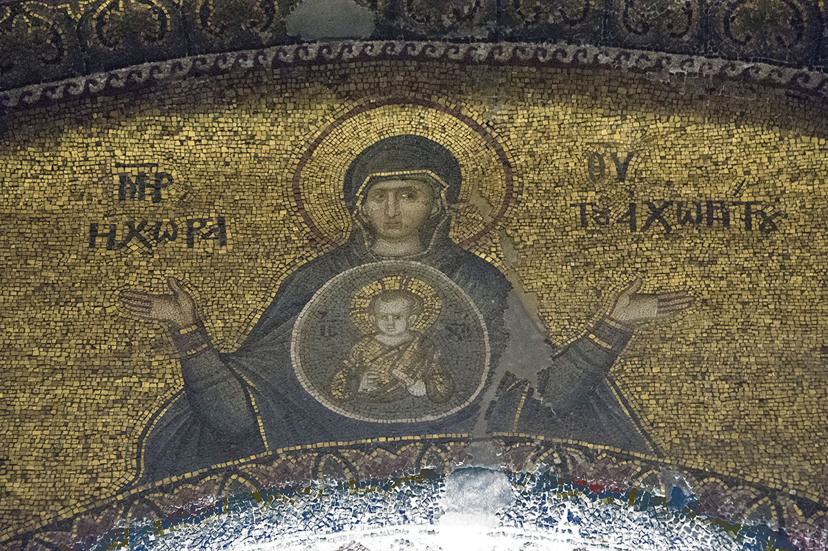 Kariye Virgin praying and angels 2015 1559.jpg