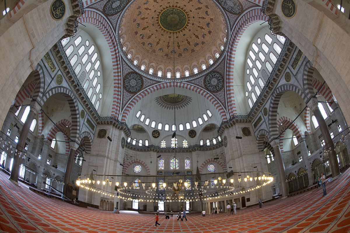 Istanbul Suleymaniye Mosque Interior 2015 1323.jpg