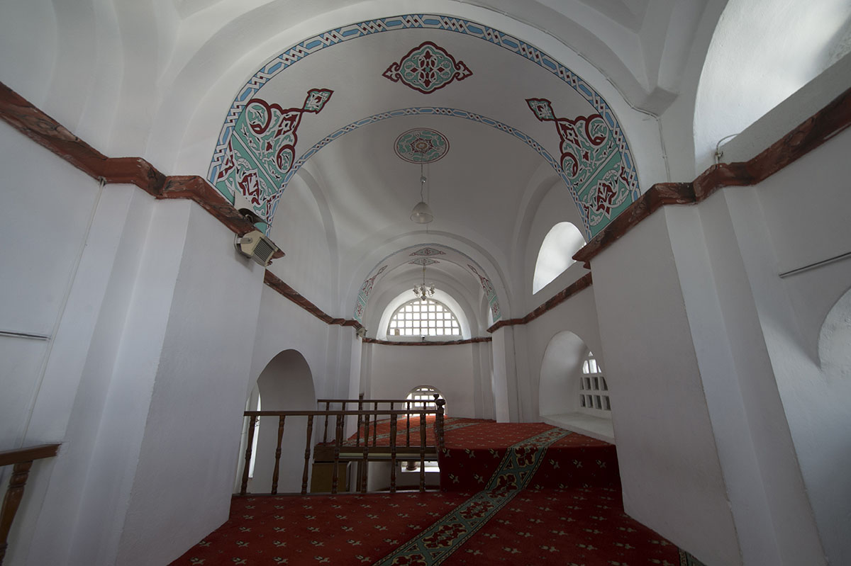 Istanbul Bodrum Mosque 2015 0637.jpg