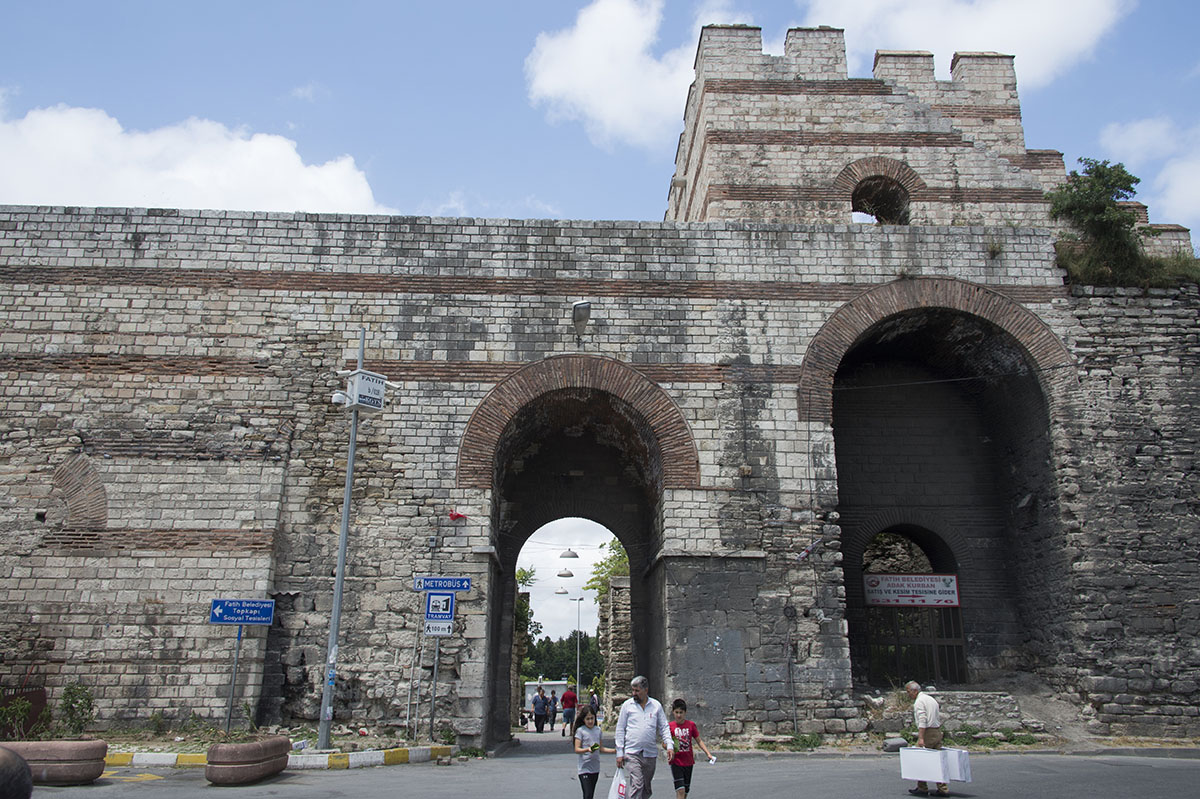 Istanbul Walls near Edirnekapi 2015 0075.jpg