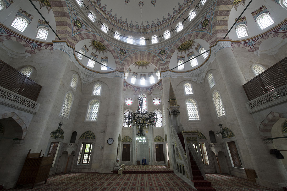 Istanbul Nisanci Mehmet Pasha mosque 2015 9301.jpg