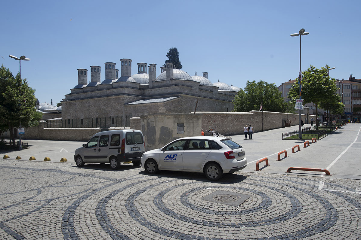 Istanbul Haseki complex 2015 9954.jpg