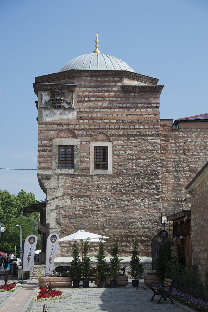 Istanbul Kimyager Dervish Pasha Sokak 2015 0617.jpg
