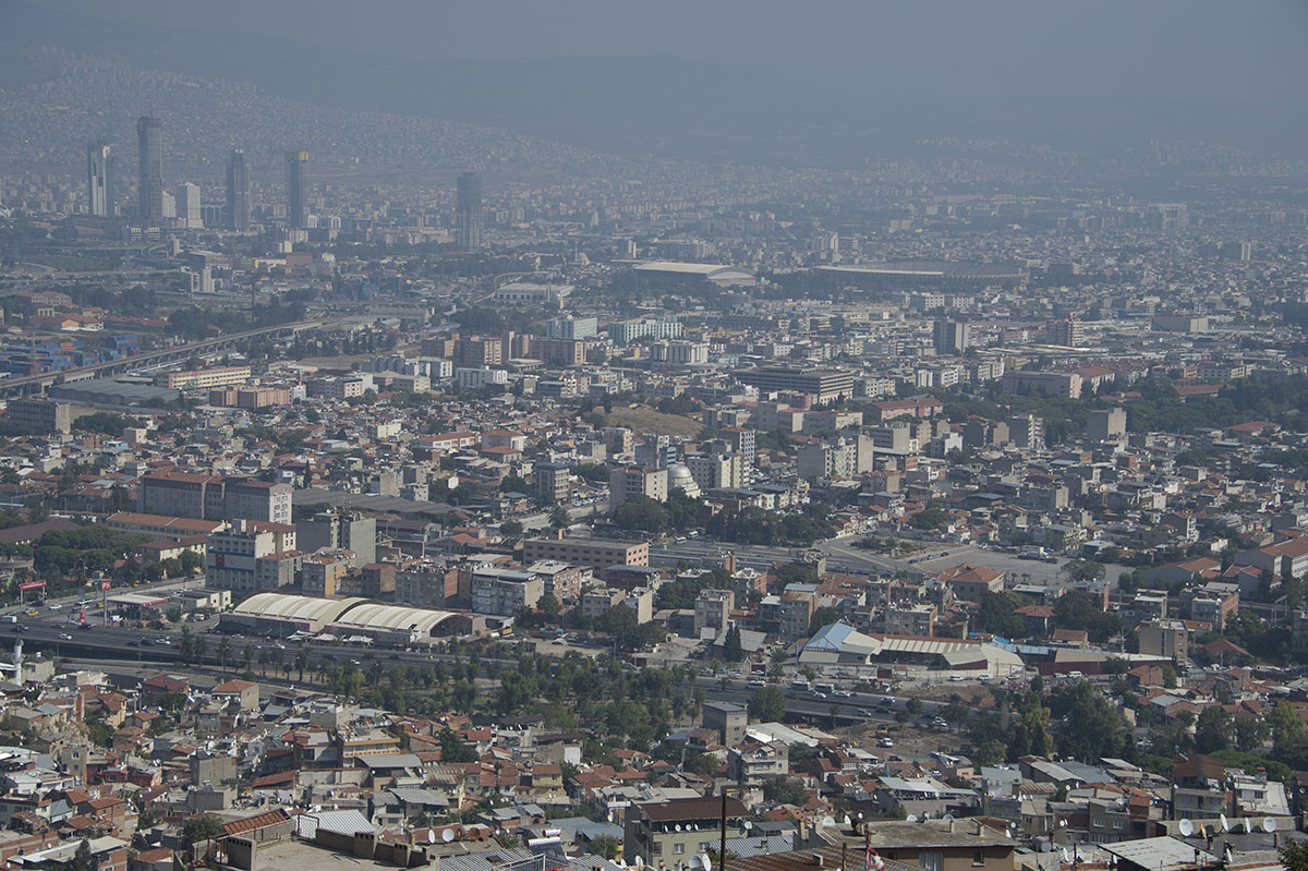 Izmir views from citadel October 2015 2413.jpg