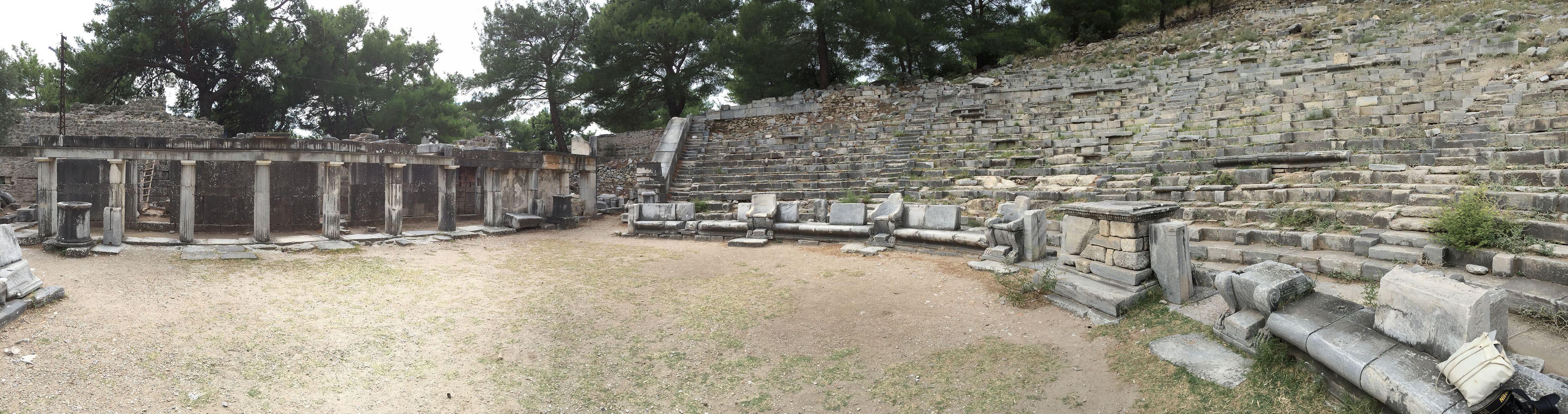 Priene Theatre panorama October 2015 2028.jpg