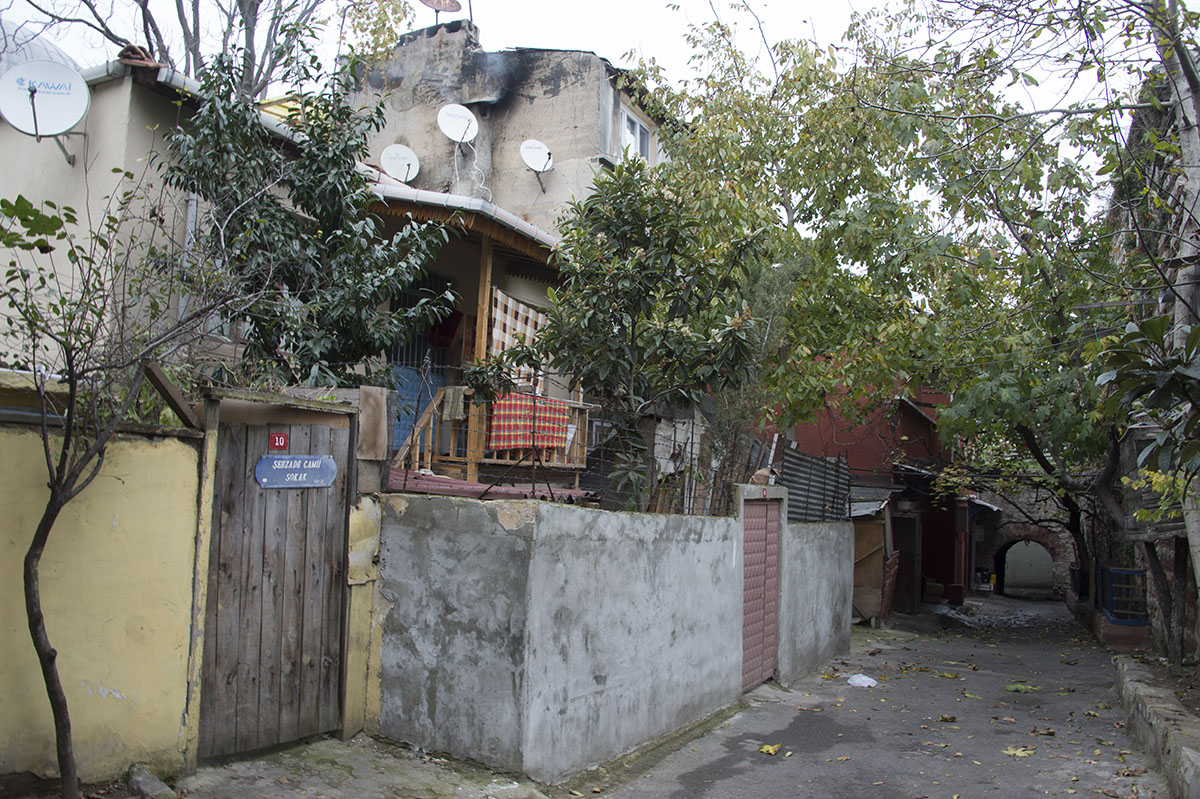 Istanbul Near Shezade Mosque december 2015 4871.jpg