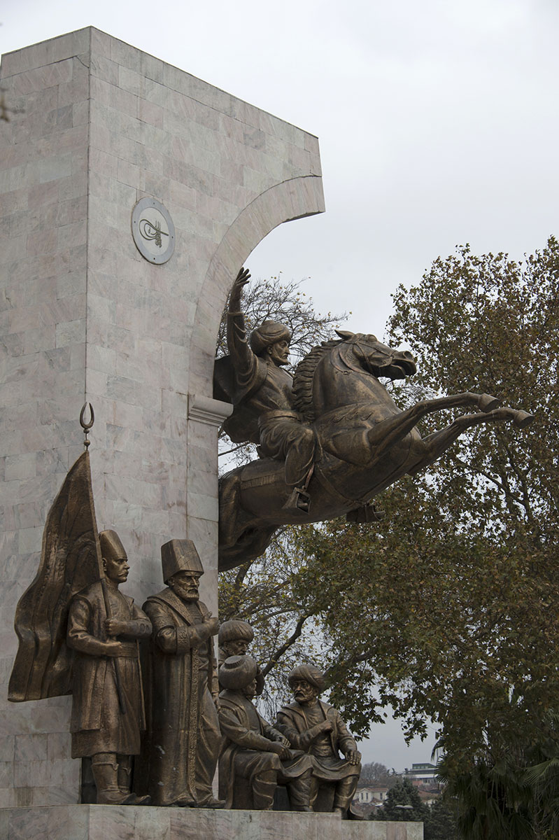 Istanbul Fatih Monument december 2015 4914.jpg
