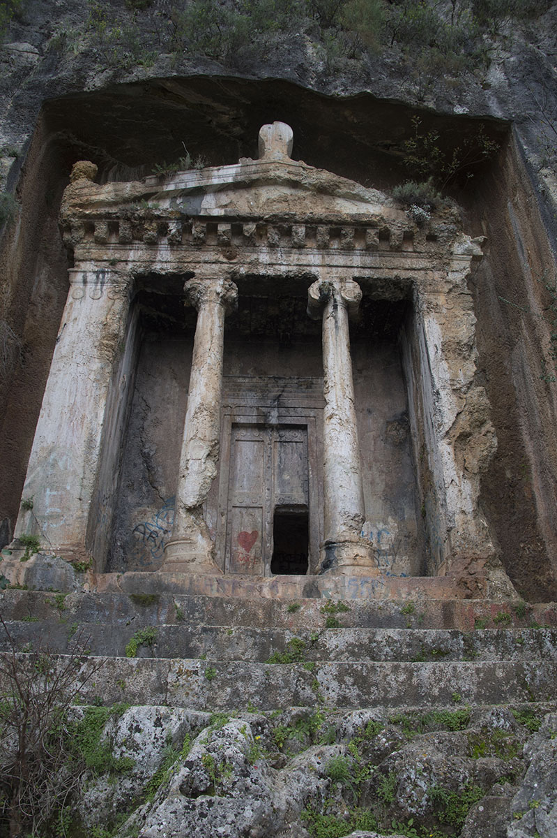 Fethiye Rock graves 2016 6963.jpg