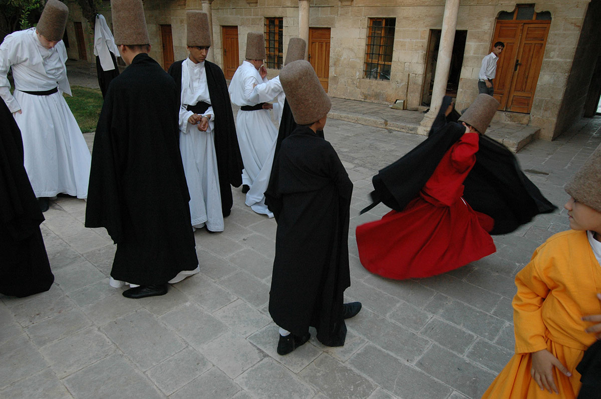 Sanliurfa_Dervishes_3294.jpg