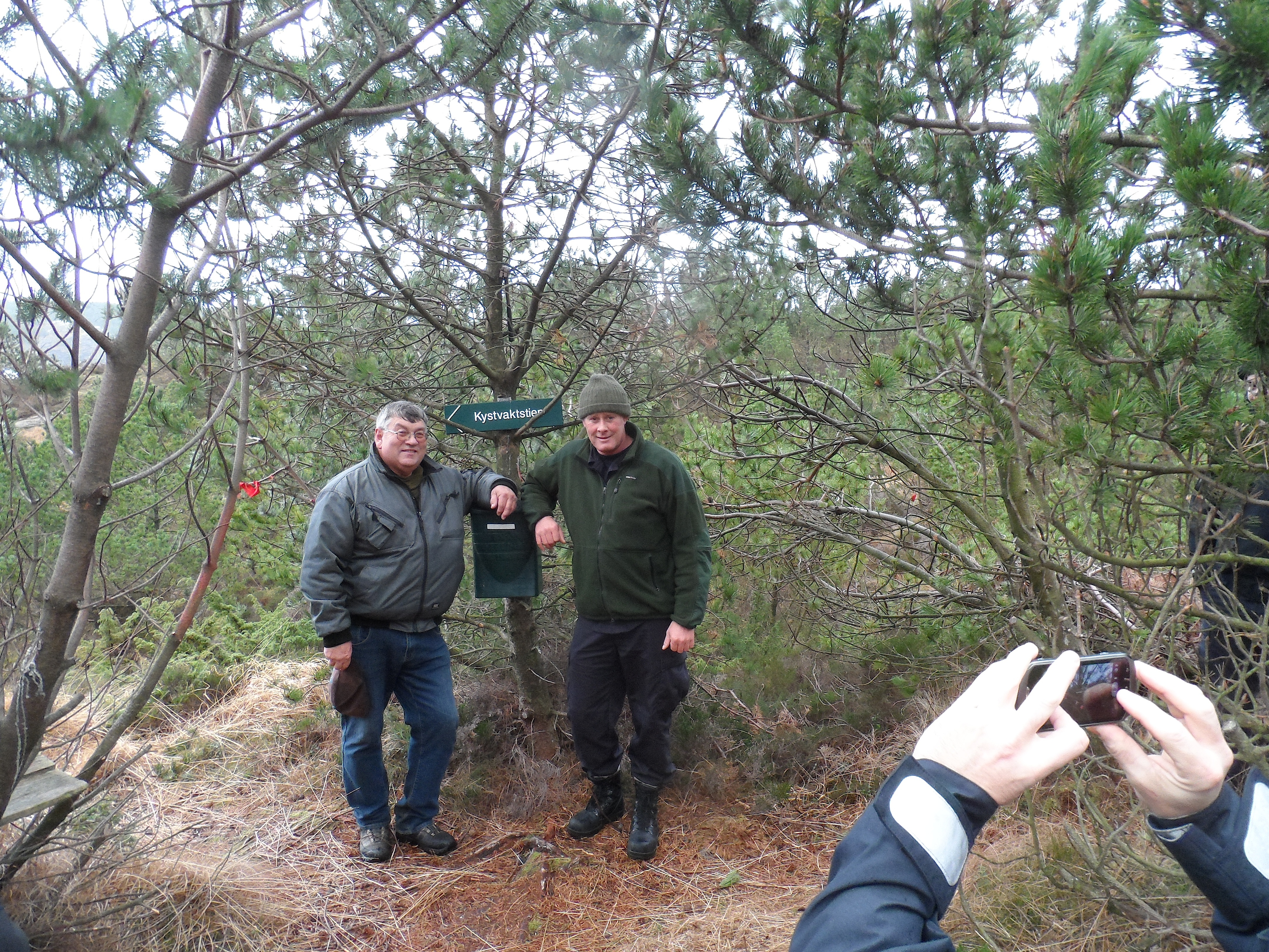 Roald Atle Furre and Commander of  W334 KV Tor - Coast Guard - John Sklheim