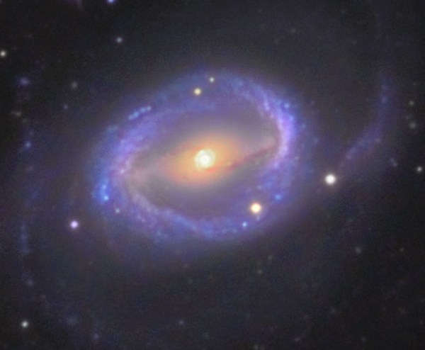 Central regions of galaxy NGC 1512