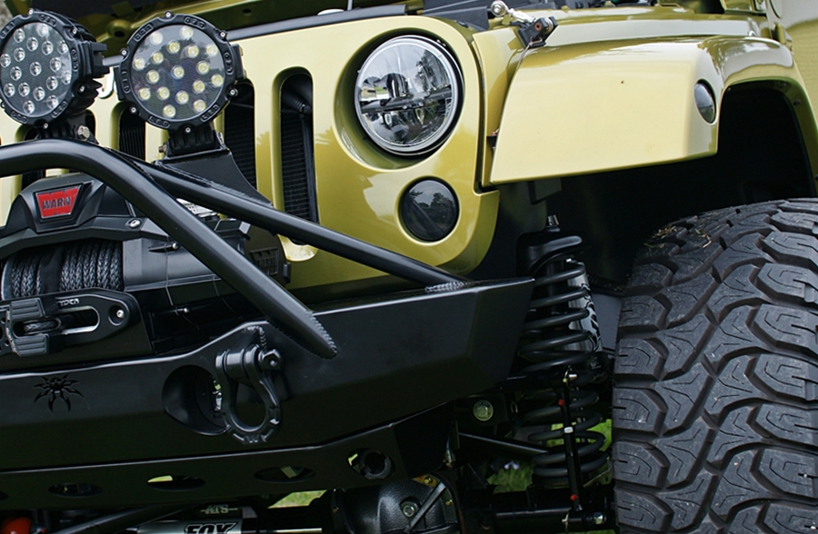 Macho Jeep