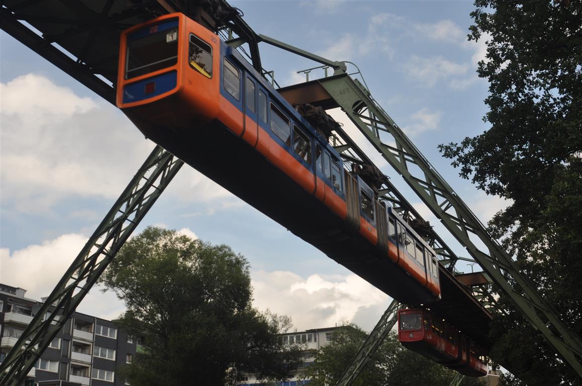 Suspension railway 