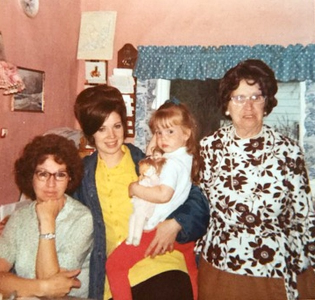 4 generations, on my mothers side