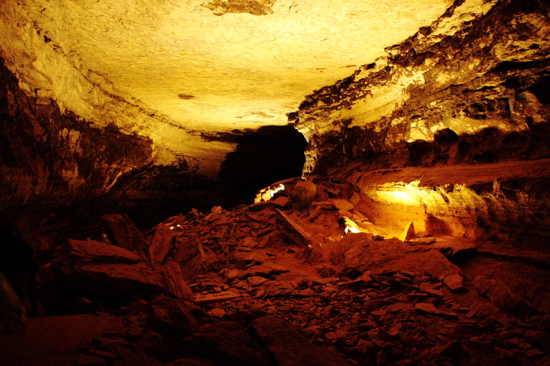 Cavernous rooms, Historic tour, Mammoth Cave National Park, Kentucky