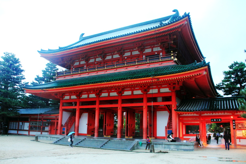 Ote-mon, main gate, Heian Jingu Shrine, Kyoto, Japan