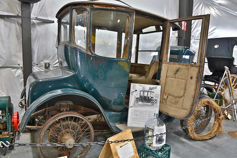 1914 Detroit Electric Model 63