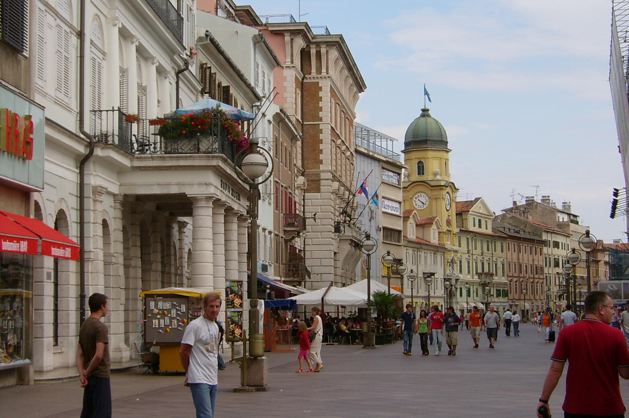 S3600885.JPG