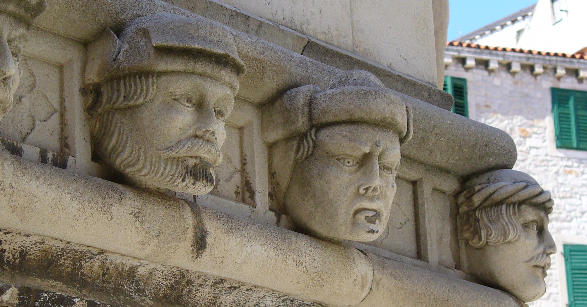 P1010494_cr.jpg
