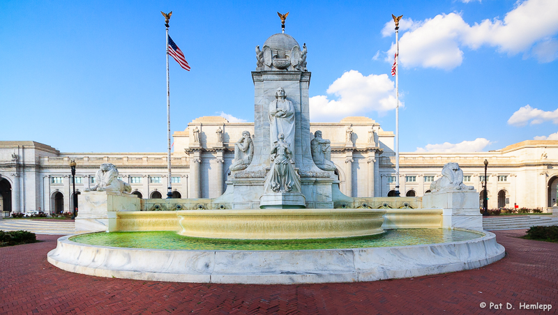 Columbus Fountain